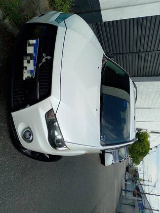 MITSUBISHI OUTLANDER 2.0 16V GASOLINA 4P AUTOMÁTICO MITSUBISHI OUTLANDER 2.0 16V GASOLINA 4P AUTOMÁTICO